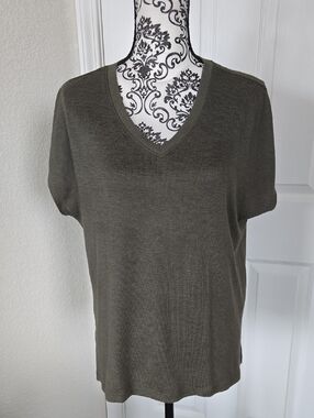 Orvis Olive Green V-Neck Short Sleeve Women's Top